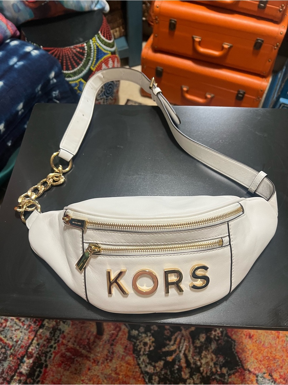 Michael Kors White Leather Crossbody Belt Bag with Gold Hardware - Picture 4 of 7